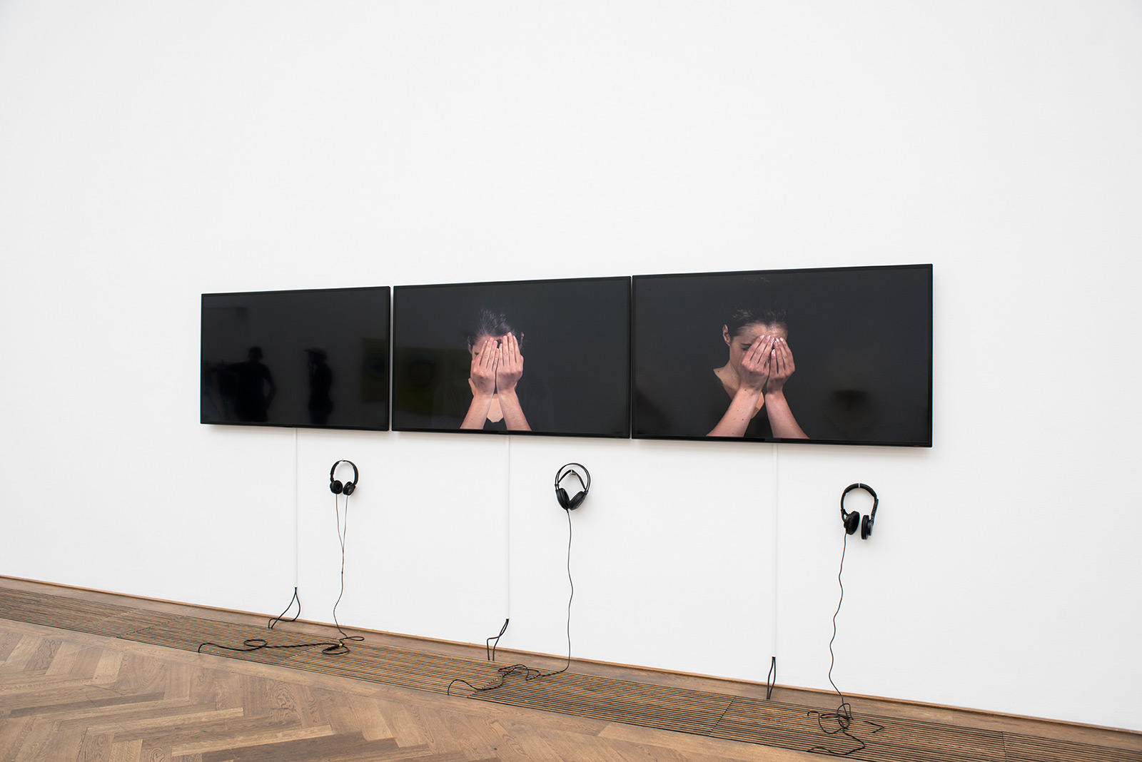 Elia Navarro «…the stranger and the white» | Institut Kunst, Master 2016